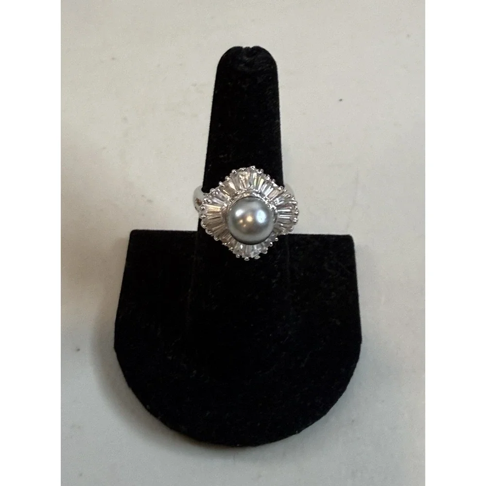 Vintage Grey Pearl Ballerina Cocktail Ring Baguette Crystal Statement Fashion